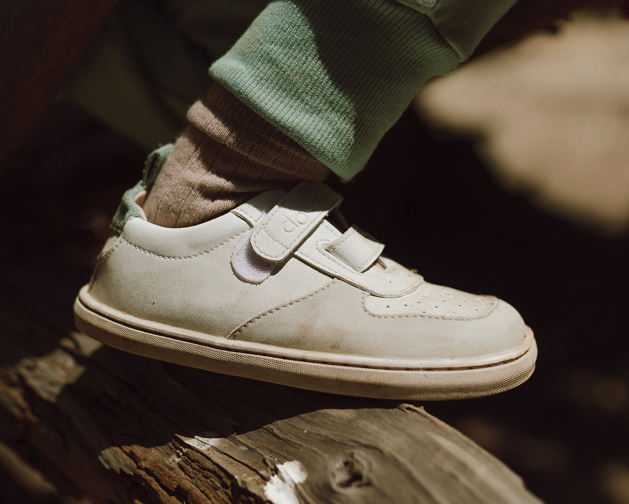 SUKI GRIS (velcro extra mostaza y stickers 🎁)