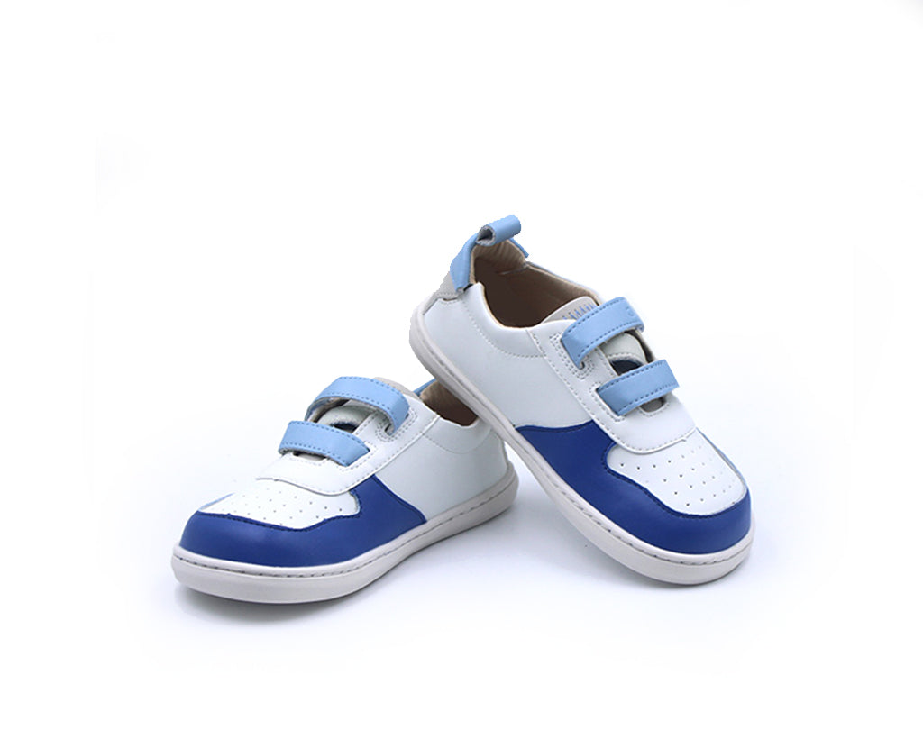 SUKI SKY (velcro extra celeste y stickers 🎁)