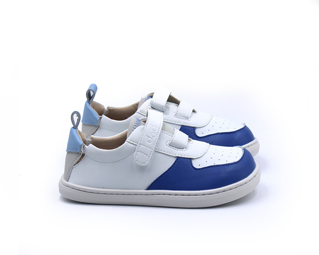 SUKI SKY (velcro extra celeste y stickers 🎁)