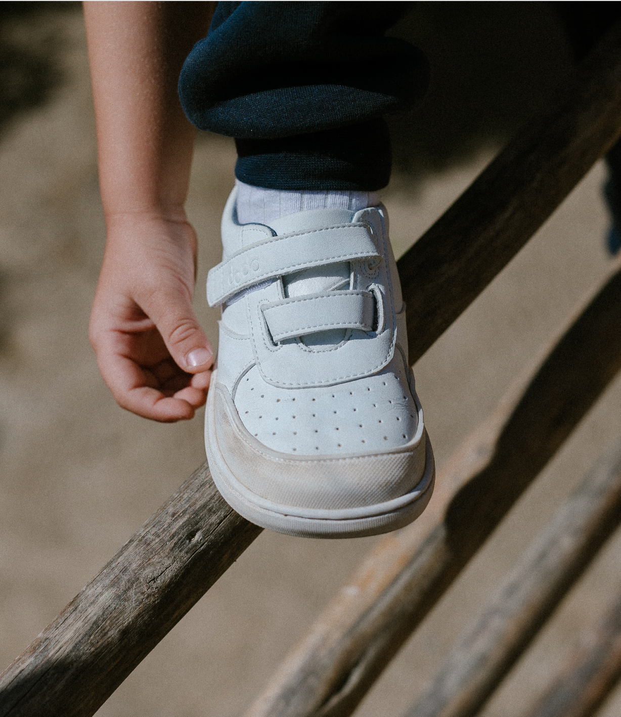 SUKI SCHOOL ♻️  PUNTERA PLÁSTICA REFORZADA (velcro extra gris y stickers de 🎁)