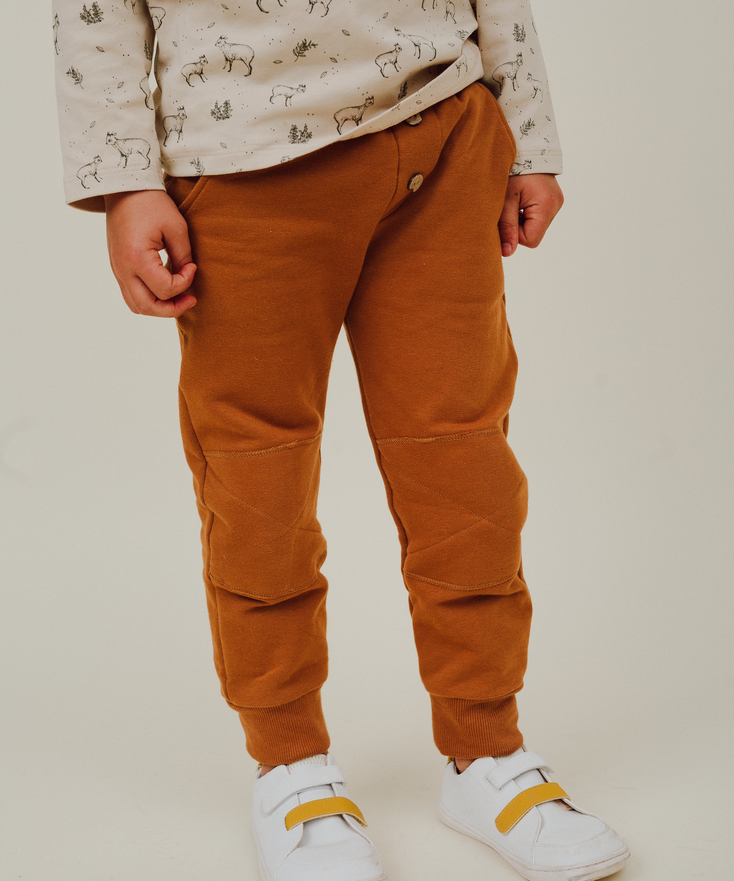 DODA_jogger_camel.jpg