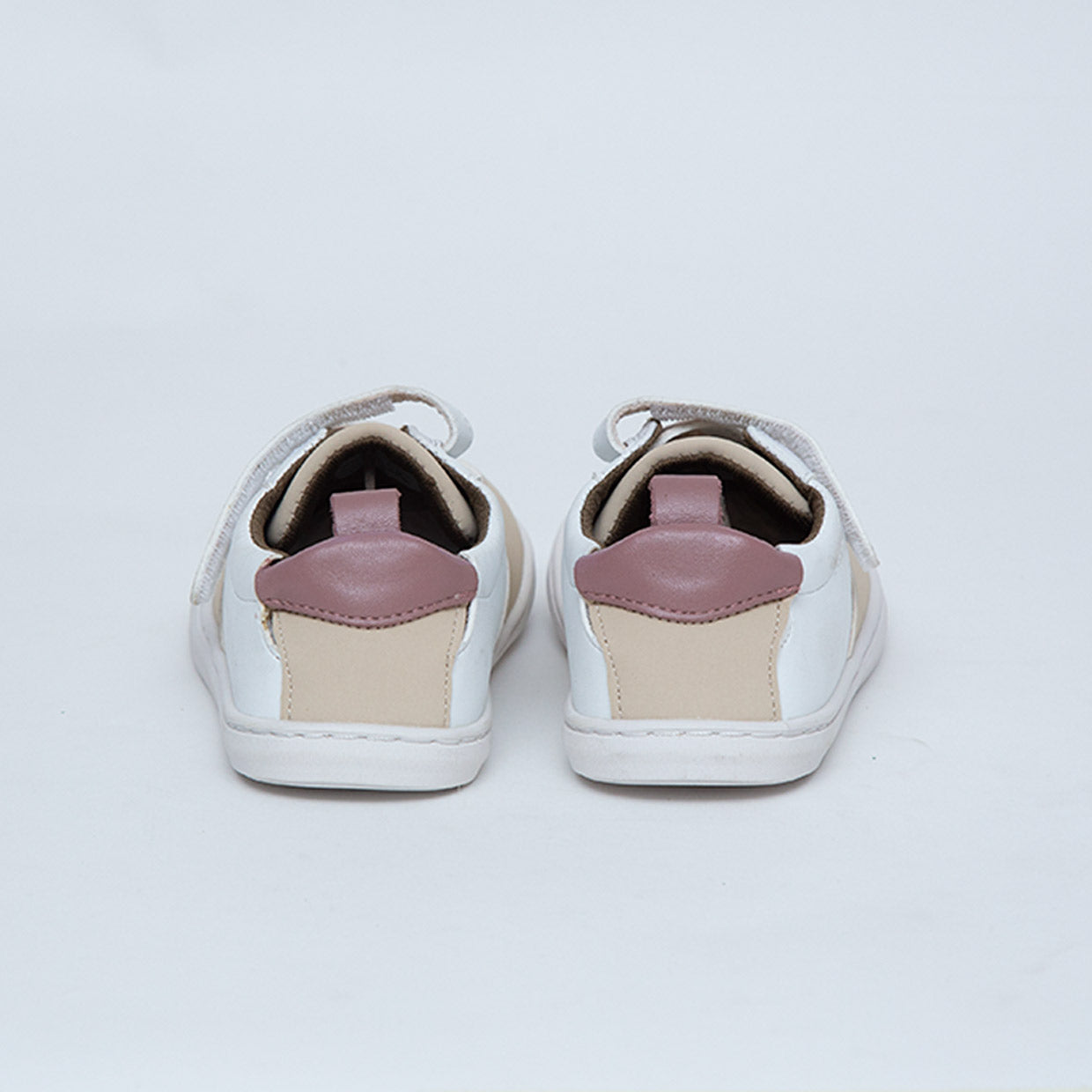 SUKI ARENA | ZAPATILLA BAREFOOT KIDS (velcros extra en tinto + stickers de 🎁)