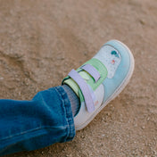 doda-suki-arcoíris-zapatilla-barefoot-infantil-uso2