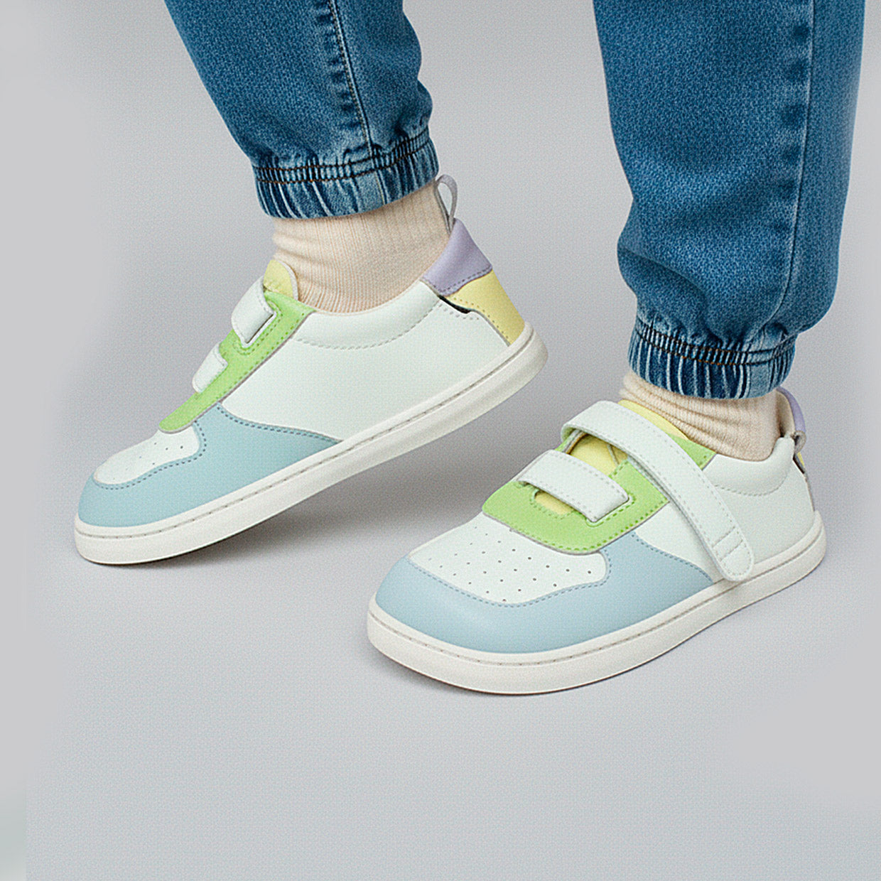 doda-suki-arcoíris-zapatilla-barefoot-infantil-uso 