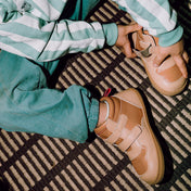 TAKU CAFÉ | BOTÍN BAREFOOT KIDS (velcros extra en burdeo + stickers de 🎁)