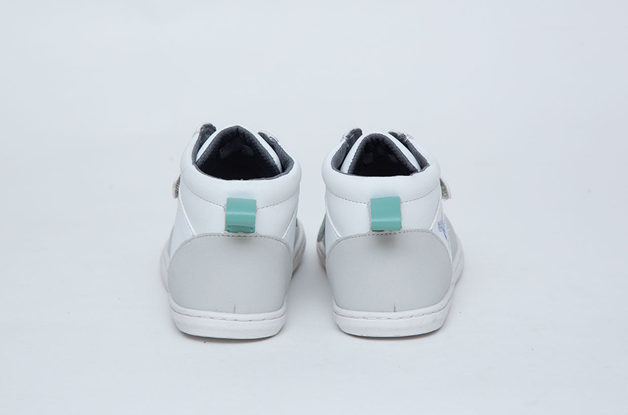 TAKU GRIS (velcros extra en verde + stickers de 🎁)