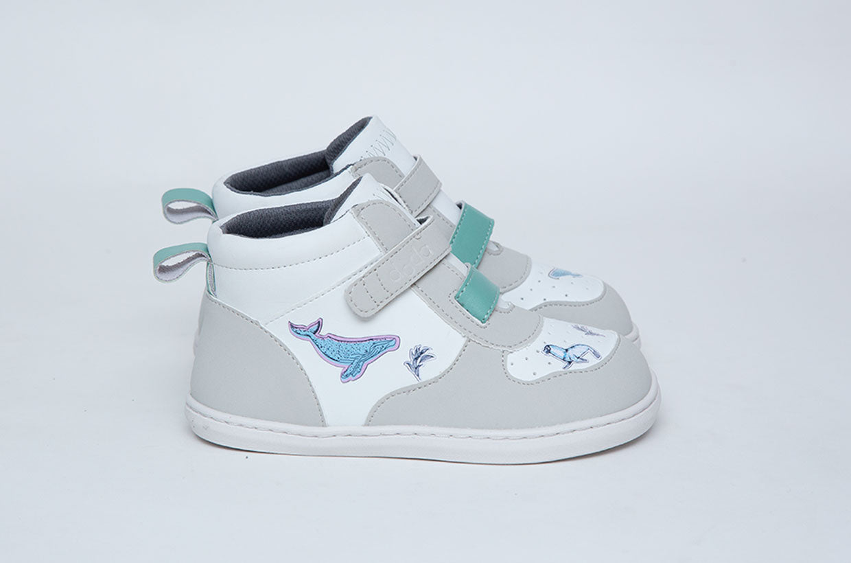 TAKU GRIS (velcros extra en verde + stickers de 🎁)