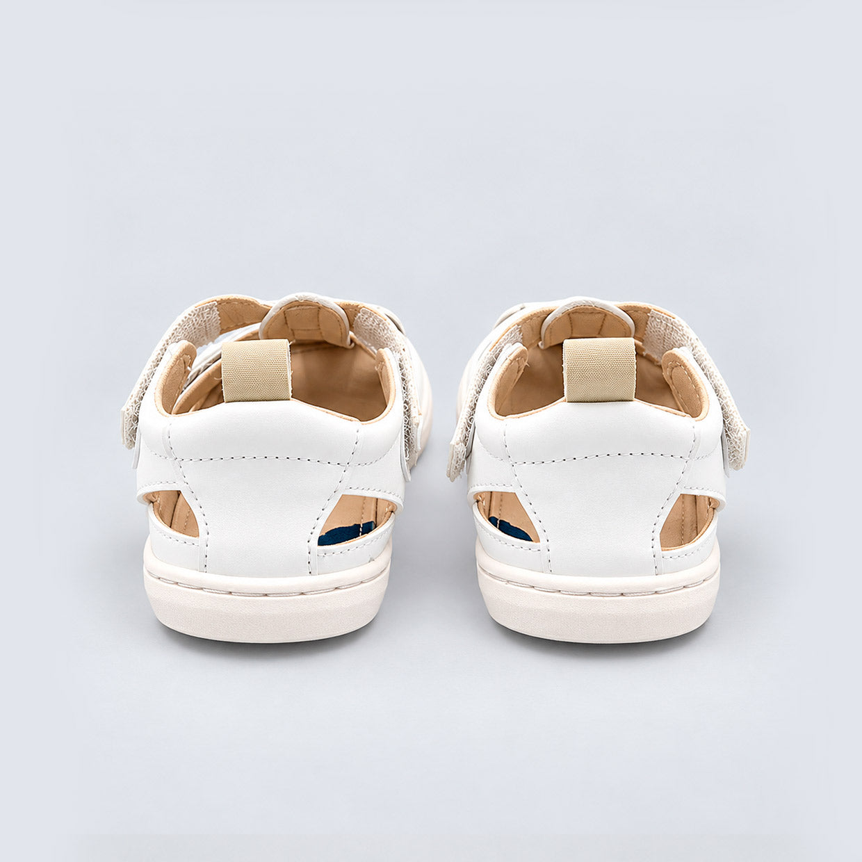 FILI BLANCA (velcro extra beige y stickers de 🎁)