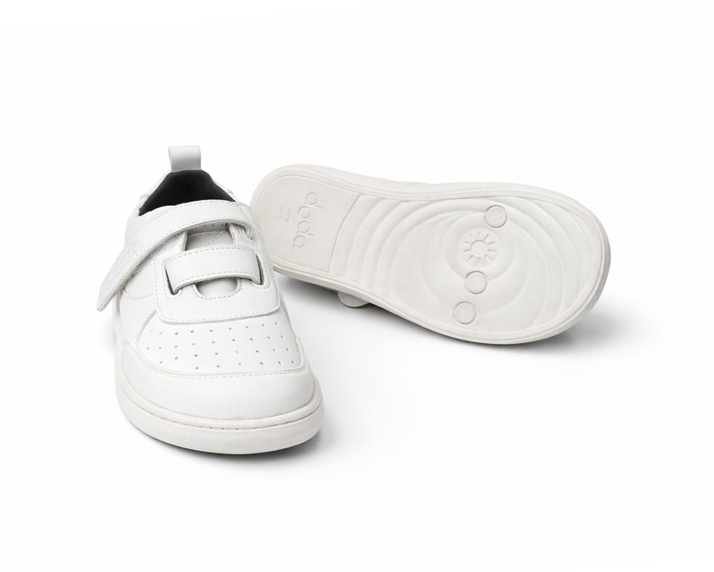 SUKI SCHOOL ♻️  PUNTERA PLÁSTICA REFORZADA (velcro extra gris y stickers de 🎁)